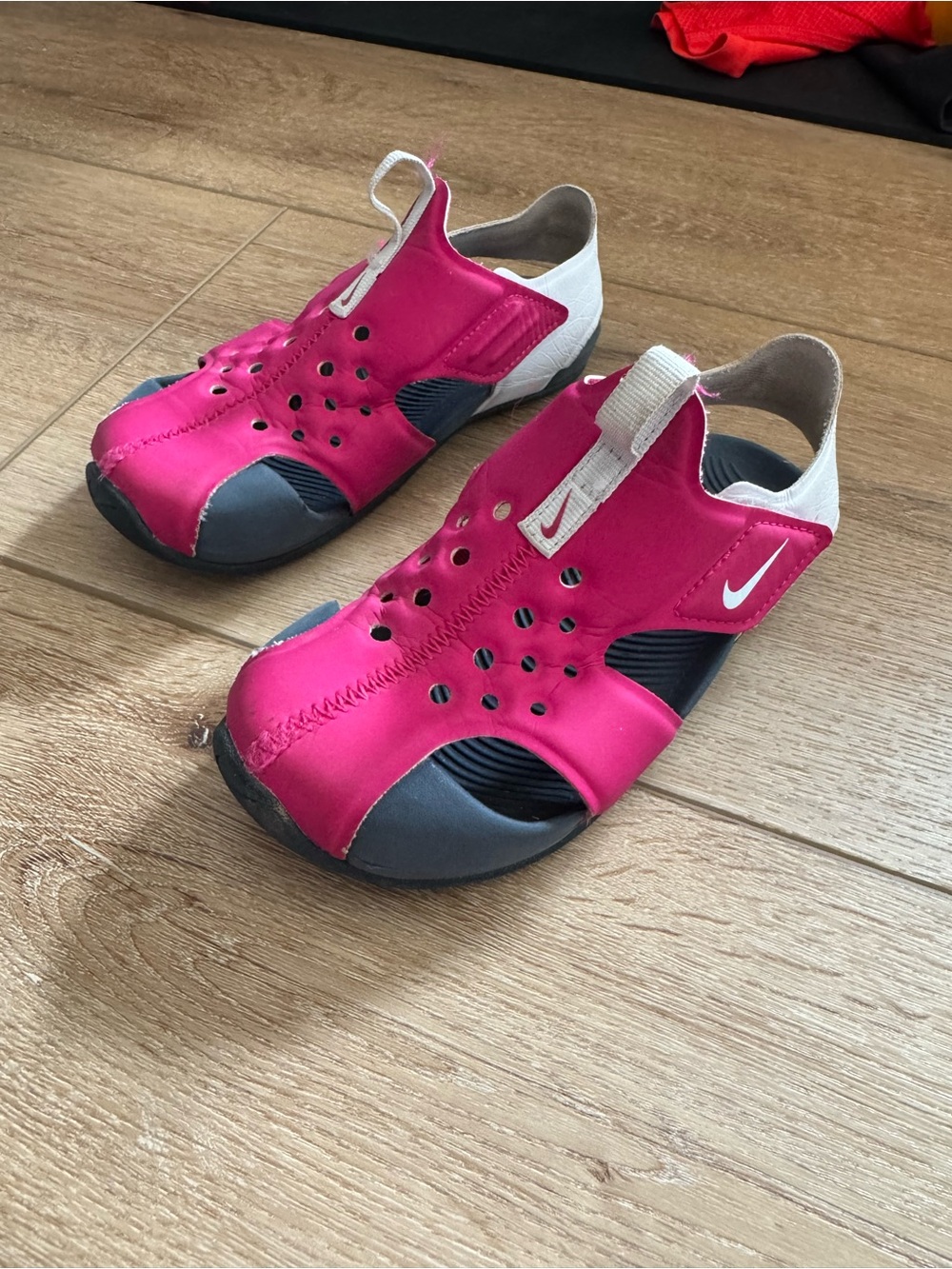 Nike Sandals Children 11 Sunray Protect Slip On Pink Perforated Comfort Low Top